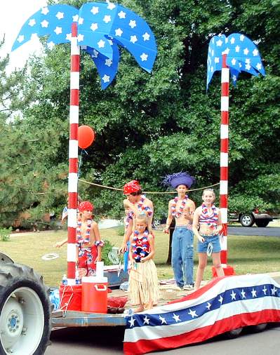 2006-fourth-of-july-float.jpg