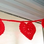 crochet-heart-garland-3