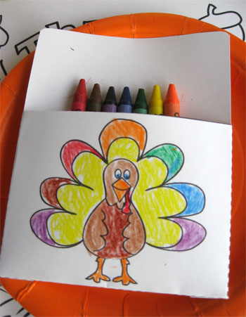 Turkey print paper crayon holder for Thanksgiving table
