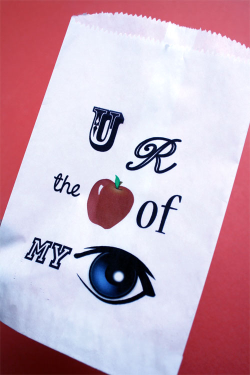 "u r the apple of my eye" printable on a white sandwich bag