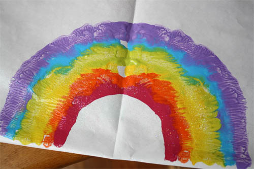 child's craft rainbow painting