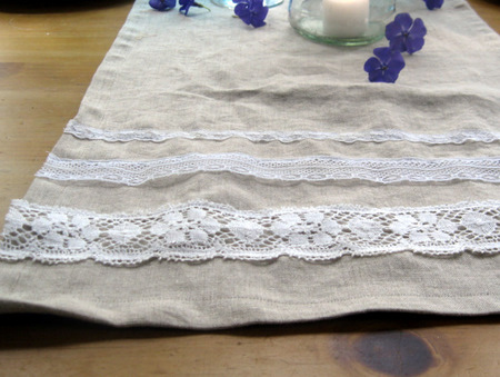 linen table runner