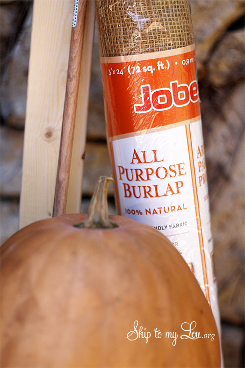 how to make a scarecrow supplies