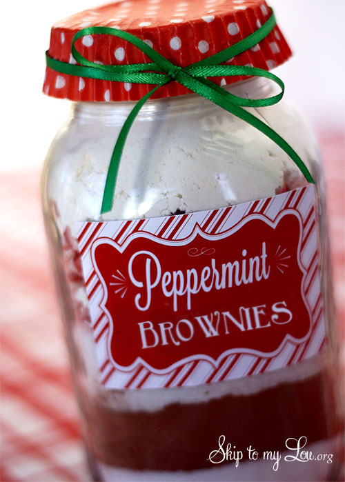 http://www.skiptomylou.org/wp-content/uploads/2012/11/peppermint-brownie-jar-mix-edited.jpg