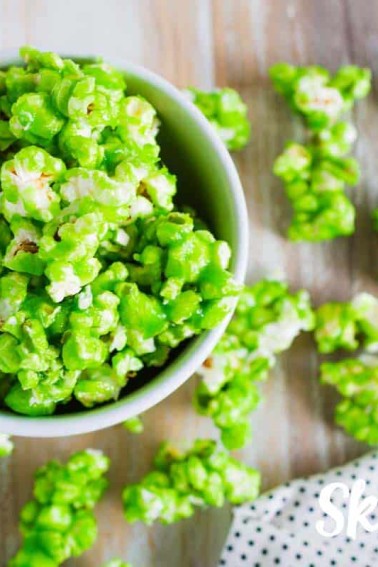 Green-Candied-Popcorn-St-patricks-food