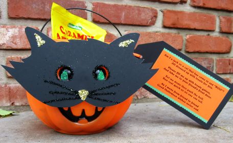 How to Start You’ve Been Booed Neighborhood Printable Instructions attached to plastic pumpkin