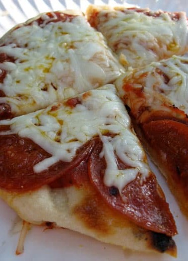 pizza on the grill