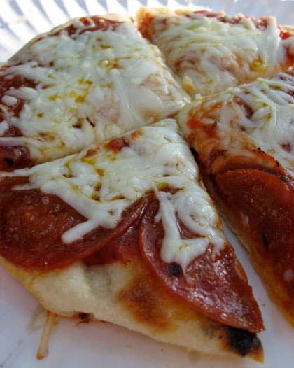 pizza on the grill