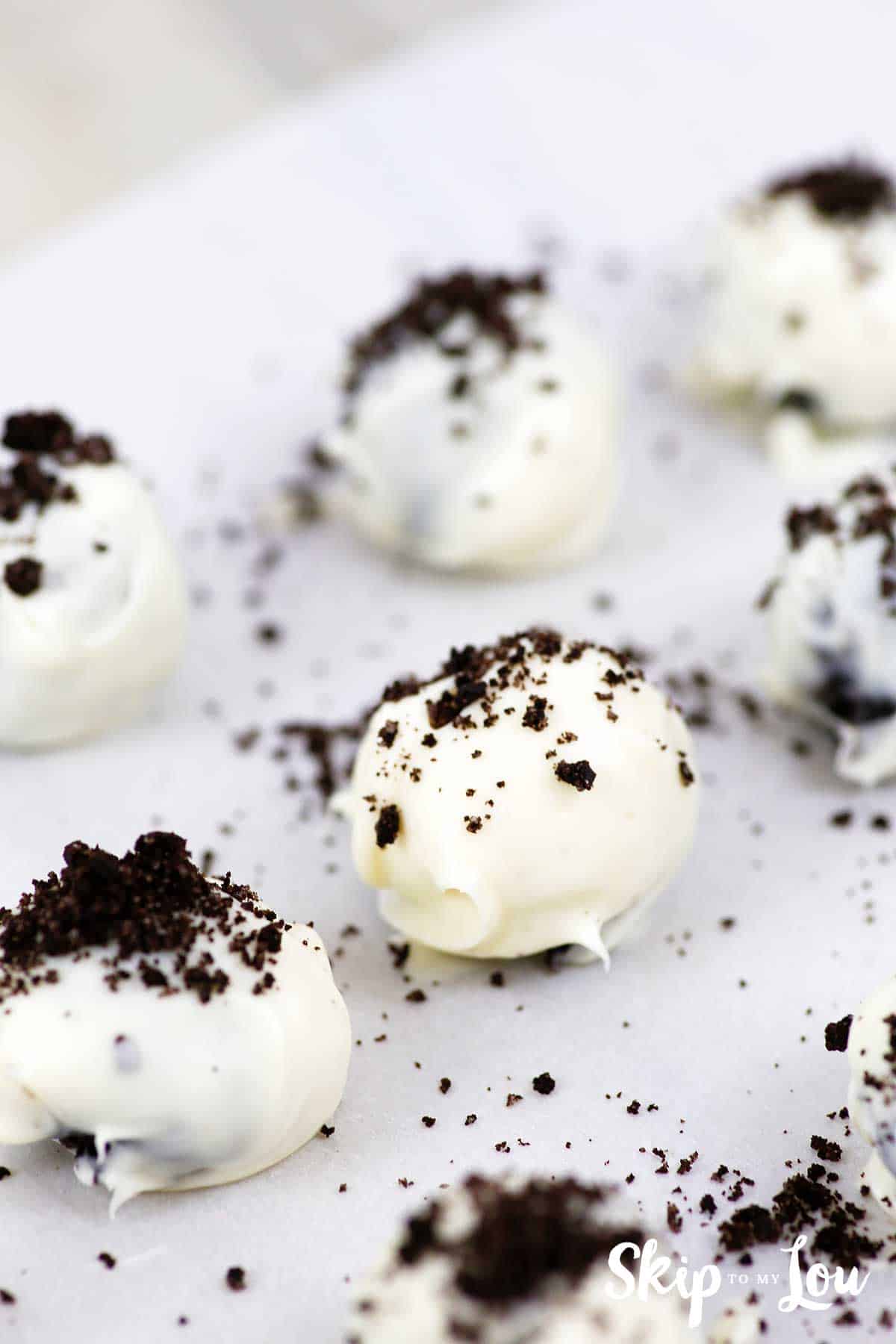 white chocolate covered oreo truffles