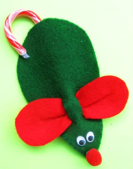 felt mouse with candy cane