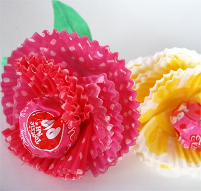 adorable baking cup valentine paper flowers
