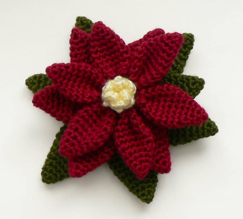 crochet poinsettia