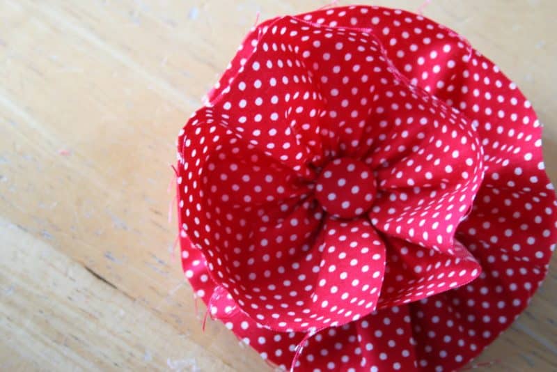 perfect fabric flower tutorial