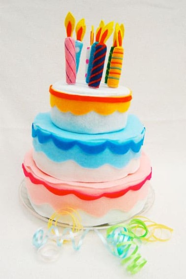 Felt-Birthday-Cake.jpg