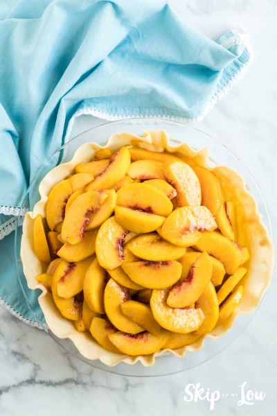 peaches in pie crust