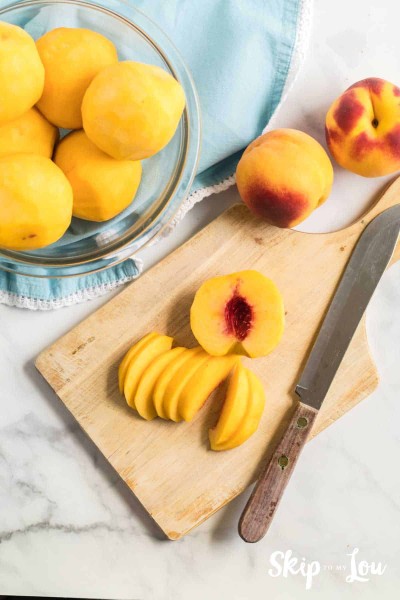 sliced peach