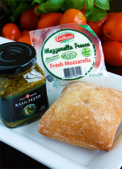 Caprese Sandwich ingredients