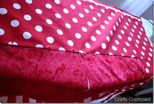 029 add curtain for puppet theater