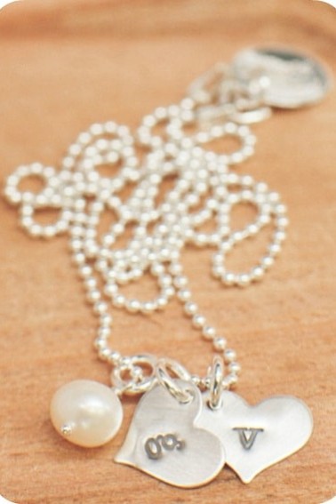 Itty-Bitty-Hearts-Necklace_011.jpg