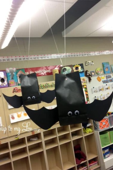 bat-halloween-party-favor.jpg