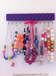 Sumo's Sweet Stuff - Wooden Necklace Display
