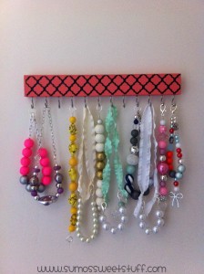Sumo's Sweet Stuff - Wooden Necklace Display