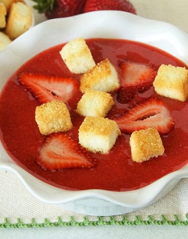 Strawberry-Soup-with-Angel-Food-Cake-Crutons-final.jpg