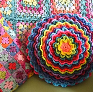 blooming flower cushion pattern