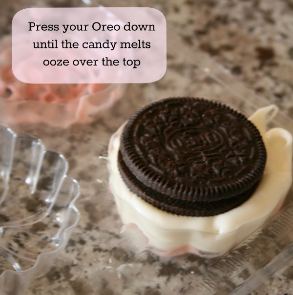 Oreos dipped