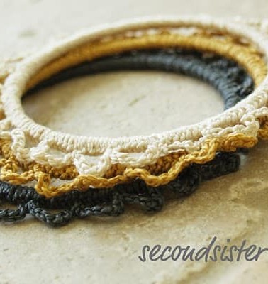 scalloped-bracelets