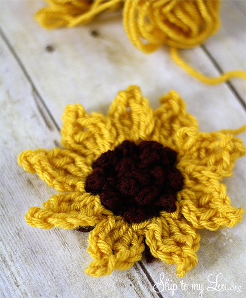 crochet sunflower tutorial first row of petals