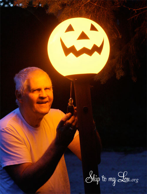 jack-o-lantern light post jack-o-lantern light post