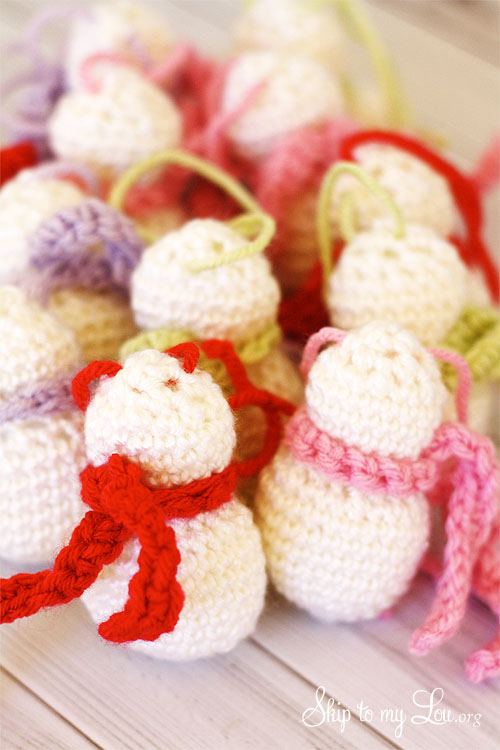 crochet snowmen