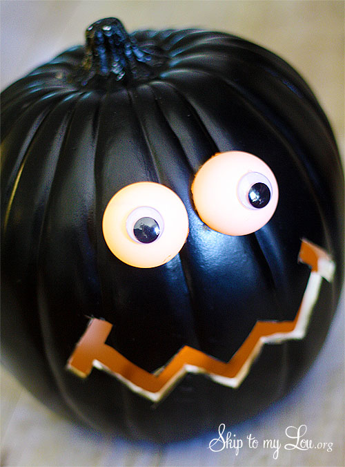 pumpkin-with-diy-lighted-eyes