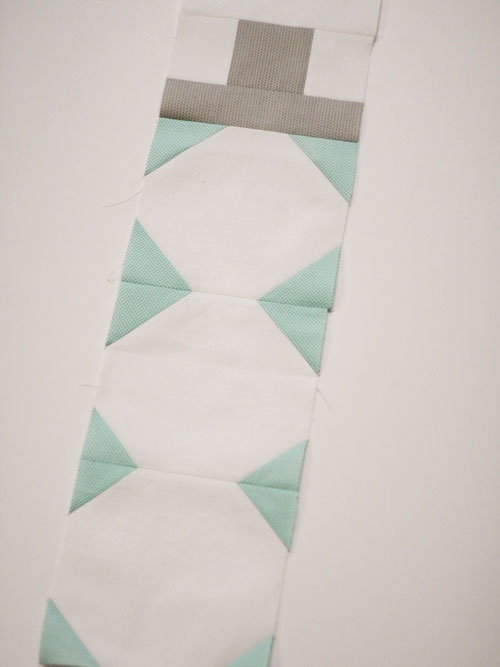 Skiptomyloupinitsnowmantablerunner-snowman-blocks