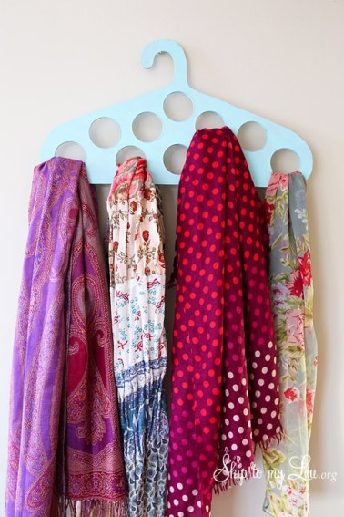 DIY-Scraft-Hanger.jpg