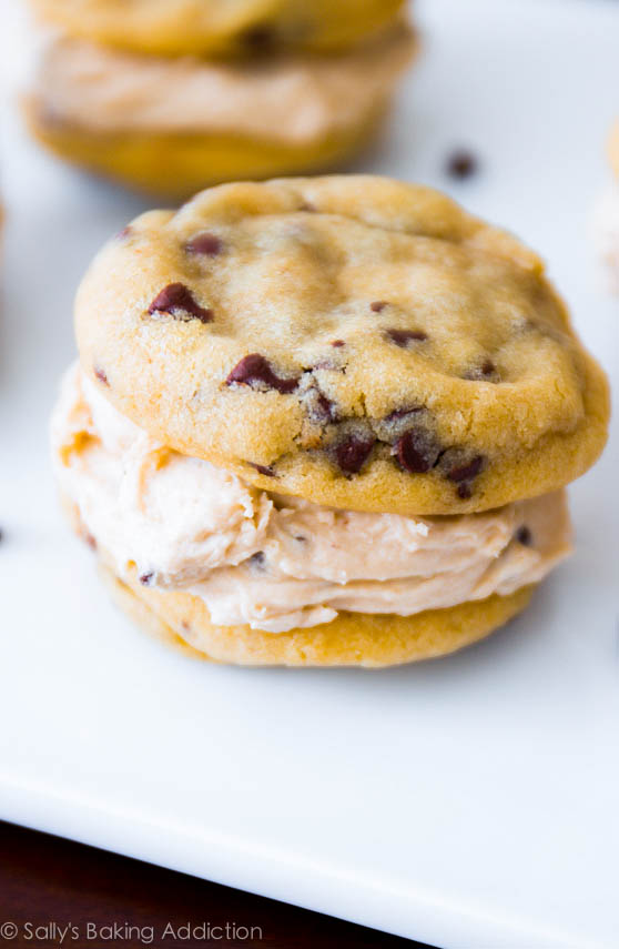 Chocolate-Chip-Cookie-Dough-Sandwiches-for-cookie-dough-lovers-Easy-recipe-at-sallysbakingaddiction.com-6