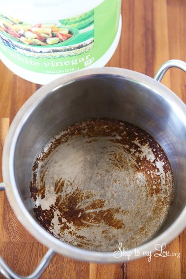 cleaning-with-vinegar.jpg