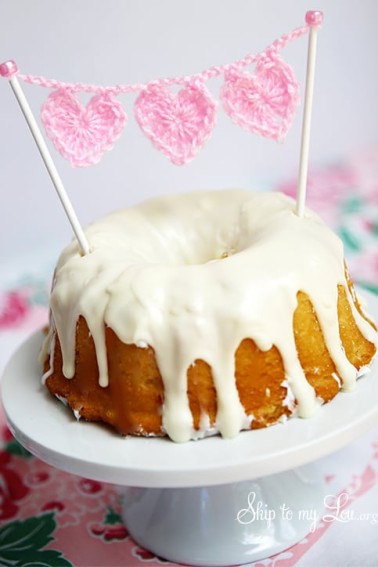 crochet-cake-bunting.jpg