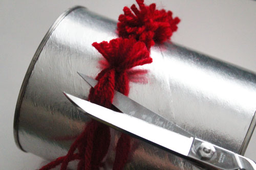 cut the yarn
