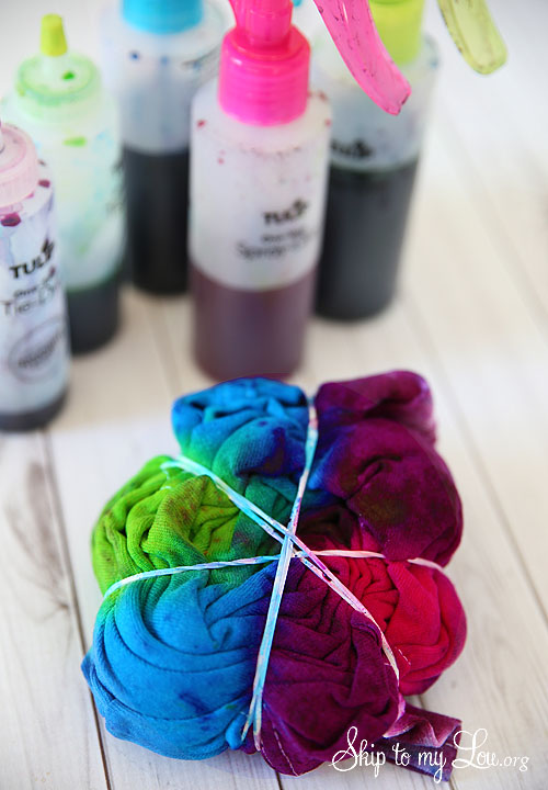 how to spiral tye dye shirt