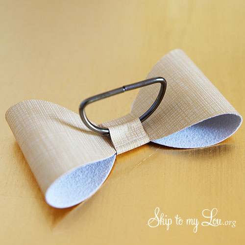 how to make bow napkin ring 5
