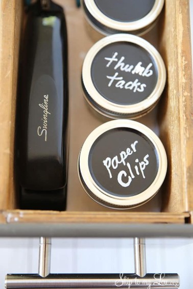 chalkboard-lid-jars-for-organization.jpg