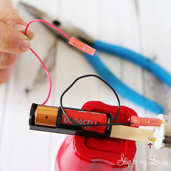 how to build battery operated toy that scribbles step 5