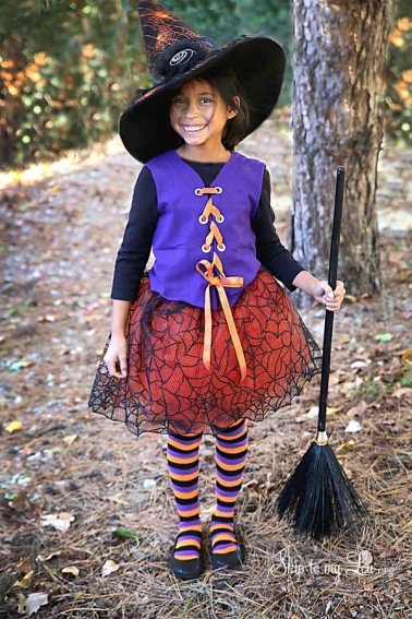 no-sew-witch-costume-skiptomylou.jpg