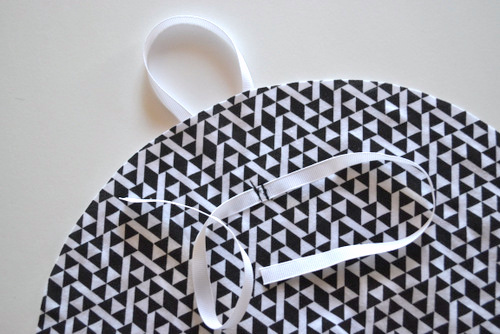 Hand Sanitizer Cozy Tutorial + Pattern  // lemon squeezy home
