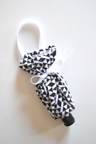 Hand Sanitizer Cozy Tutorial + Pattern  // lemon squeezy home