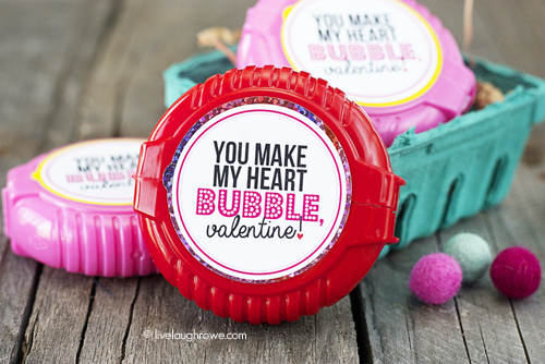 You Make My Heart Bubble, Valentine! Free Printable, just attach to Bubble Gum Tape Rolls or Boxes!! www.livelaughrowe.com