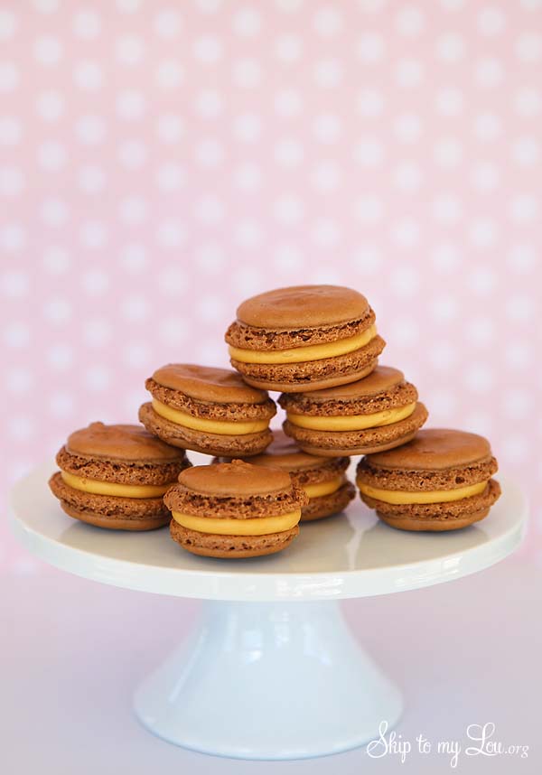 Chocolate De Leche French Macarons