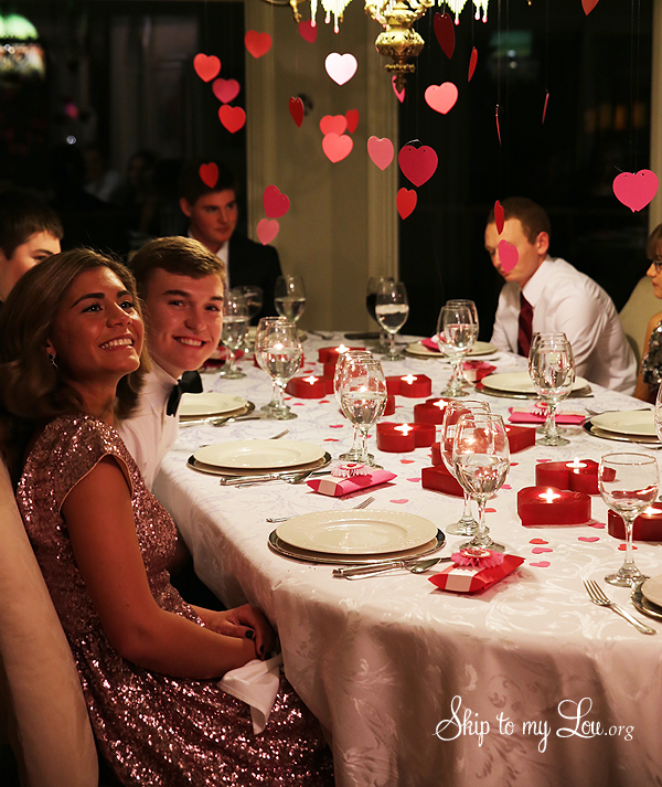 kids having dinner before dance